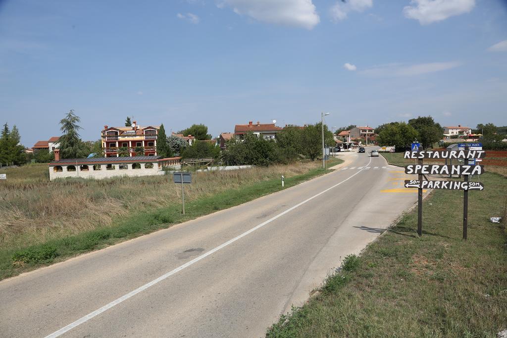Apartments Max Vrsar Exterior photo